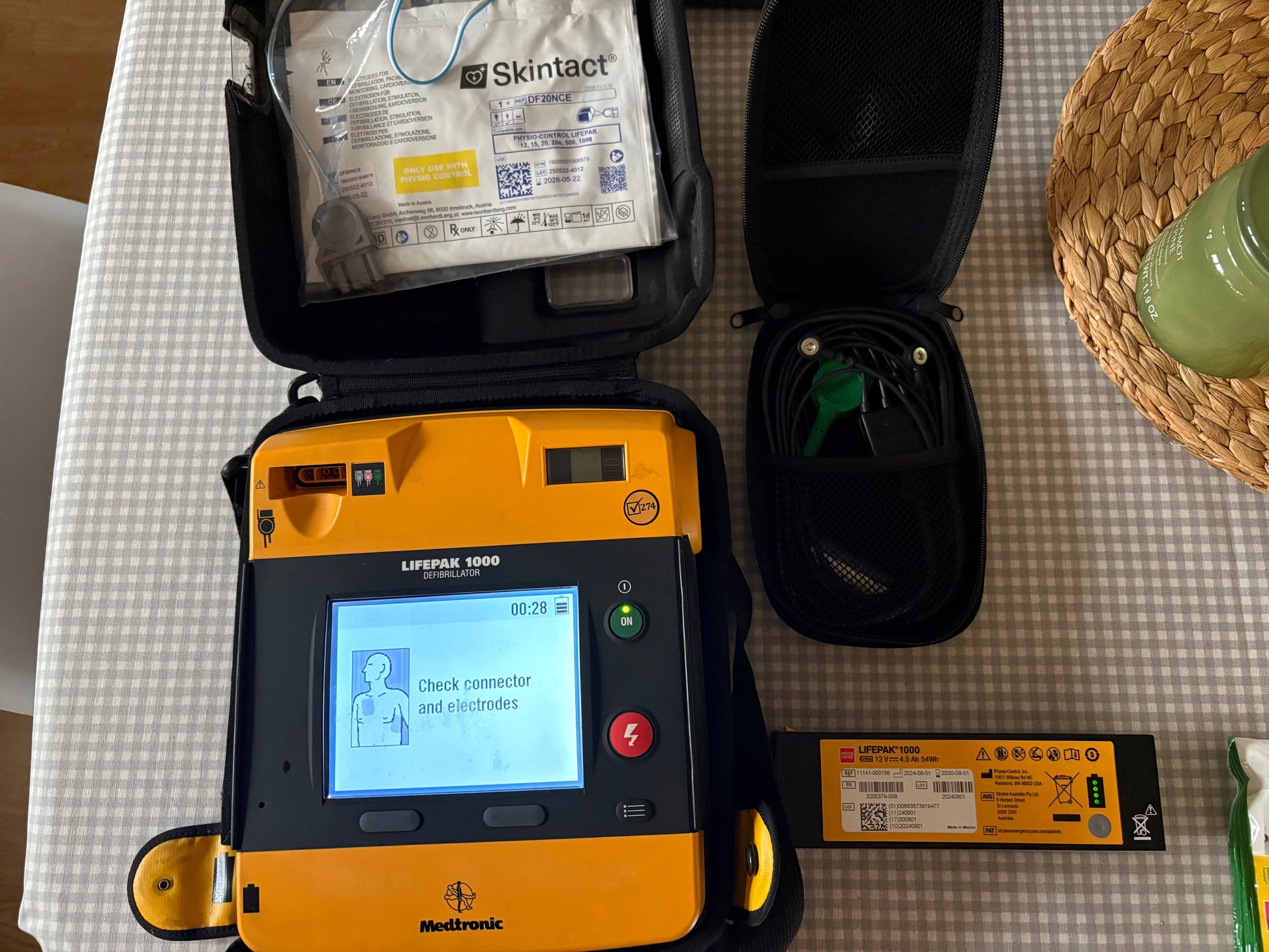 Lifepak 1000 AED defibrillator